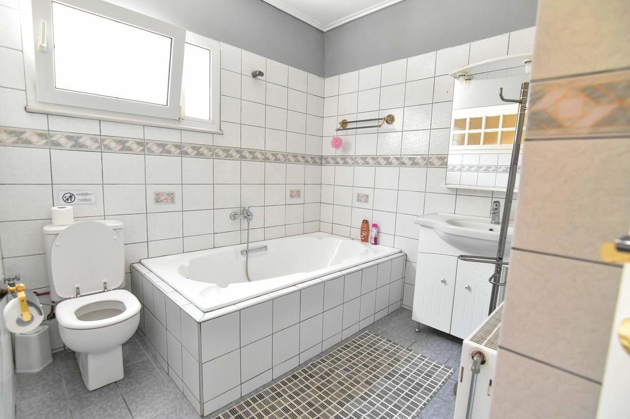 Family House Apartment Kavala Bagian luar foto